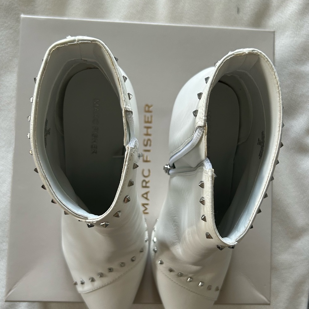 Marc Fisher Riva Dress Booties NIB - Picture 3 of 6